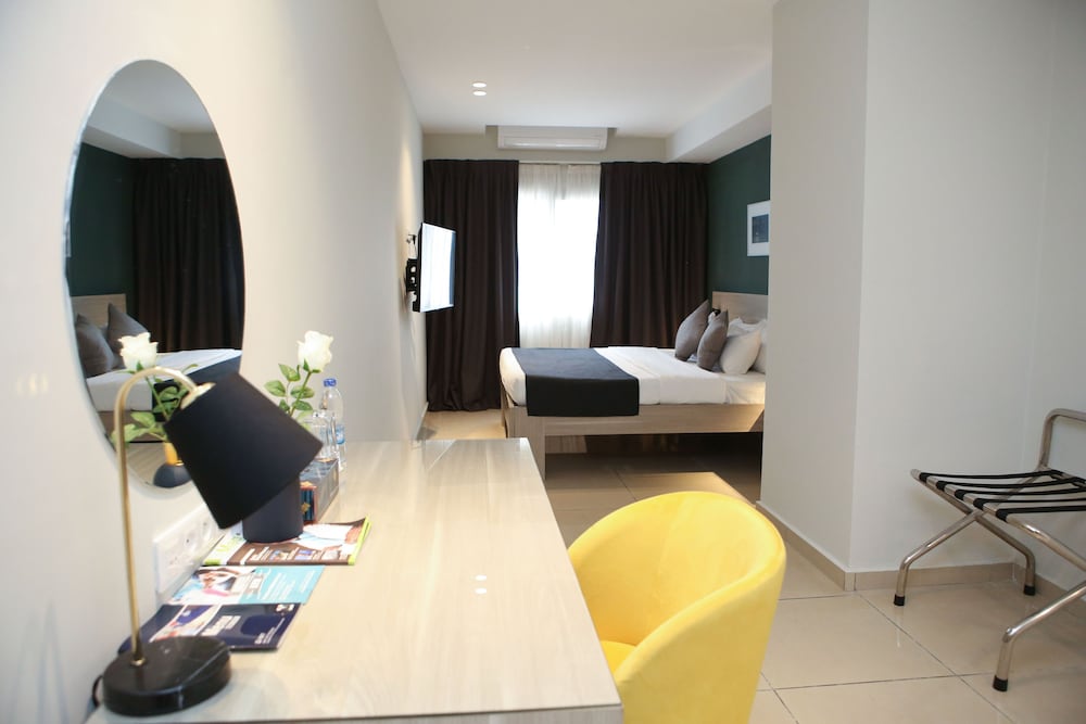 Superior Double Room, 1 King Bed photo 3