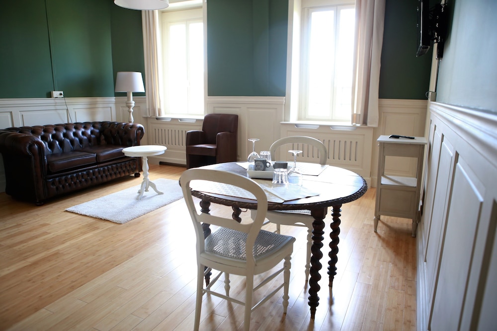 Luxury Suite, 1 Bedroom, Non Smoking, Kitchen