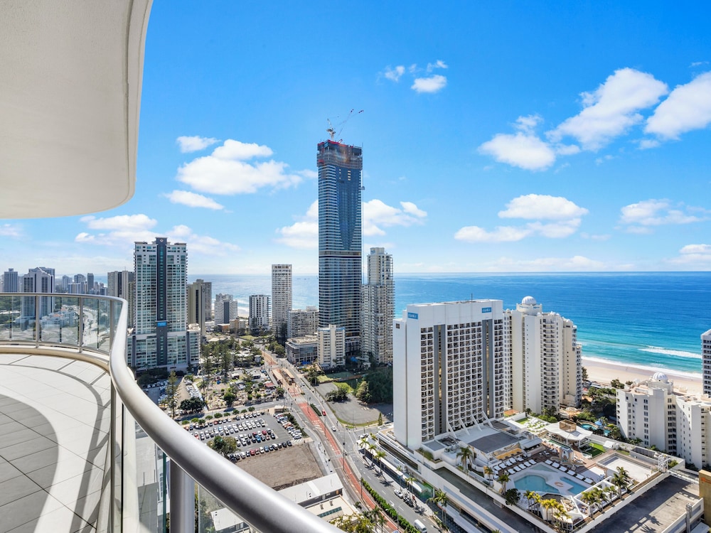 Two-Bedroom Apartment with Ocean View (High Floor) photo 3