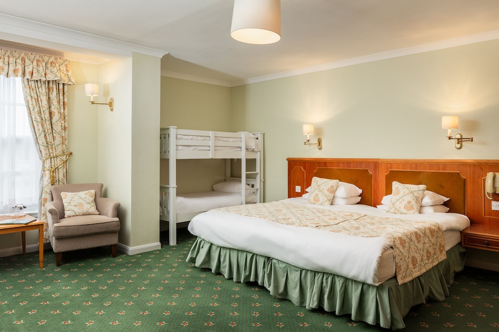 Forest Wing Family Room