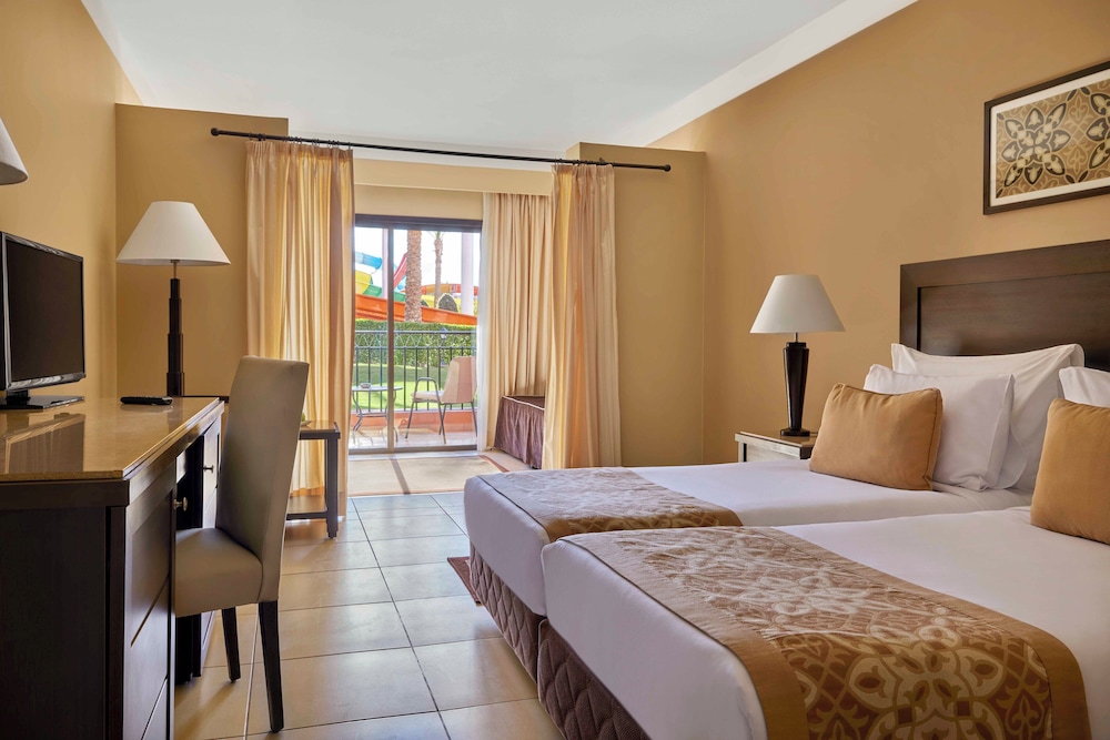 Family Room, 2 Twin Beds - Photo 1