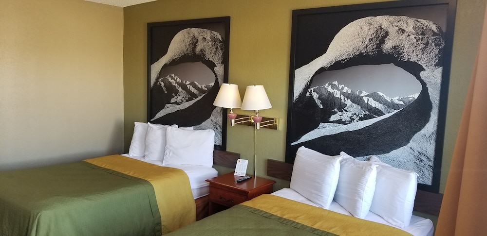 Business Room, 2 Double Beds, Non Smoking photo 3