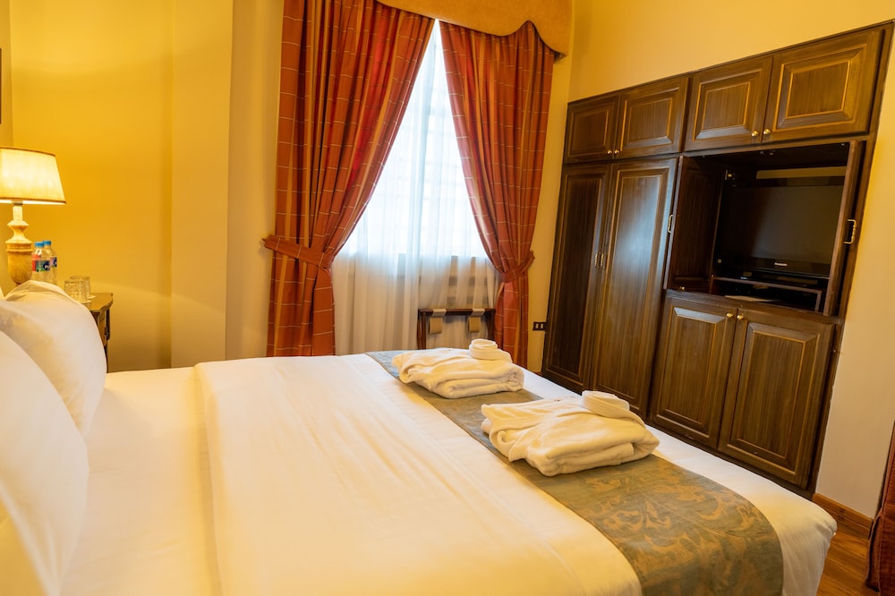 Standard Double Room, 1 Queen Bed photo 3
