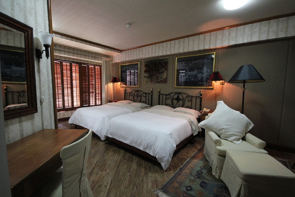 Executive Room photo 3