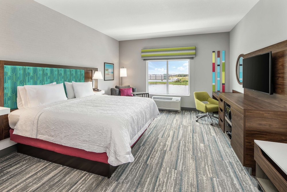 Standard Room, 1 King Bed, Accessible, Non Smoking (3x3 Shower) - Photo 3