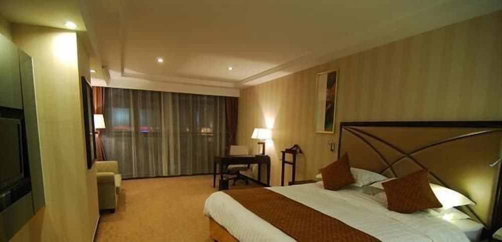 Business Suite (Chinese Resident only) photo 1