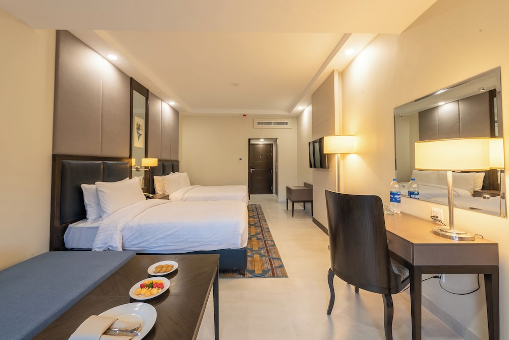 Family Double Room, Housekeeping, Mountain View photo 2
