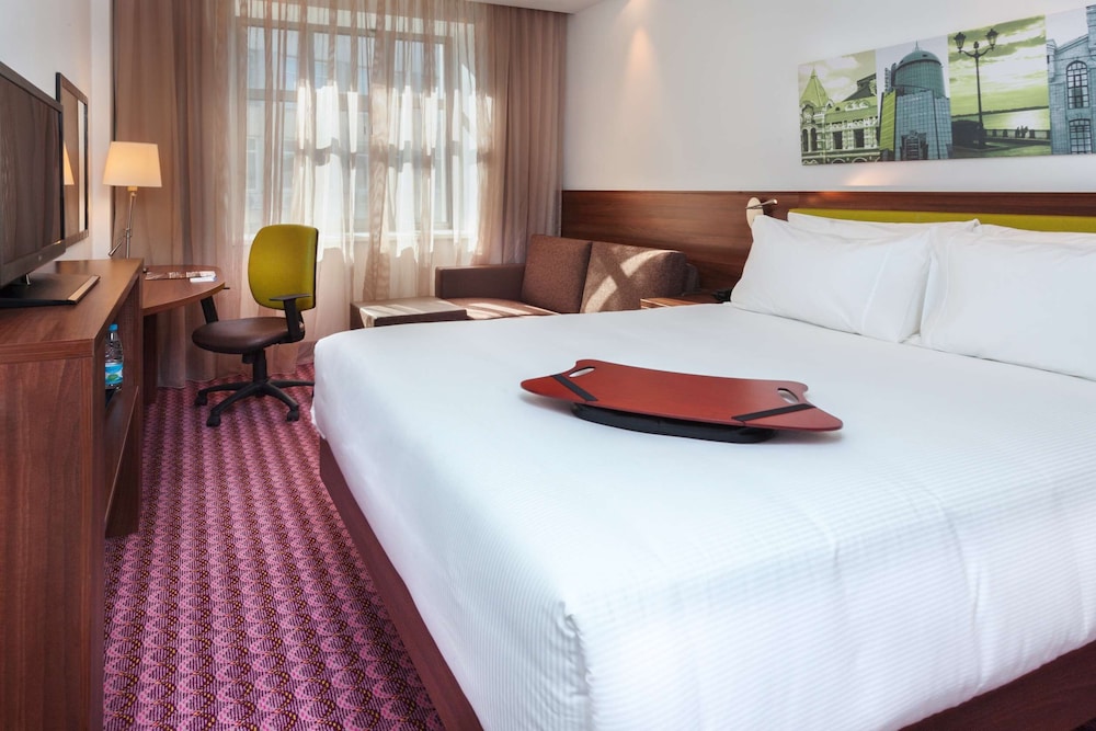 Room, 1 Queen Bed with Sofa bed