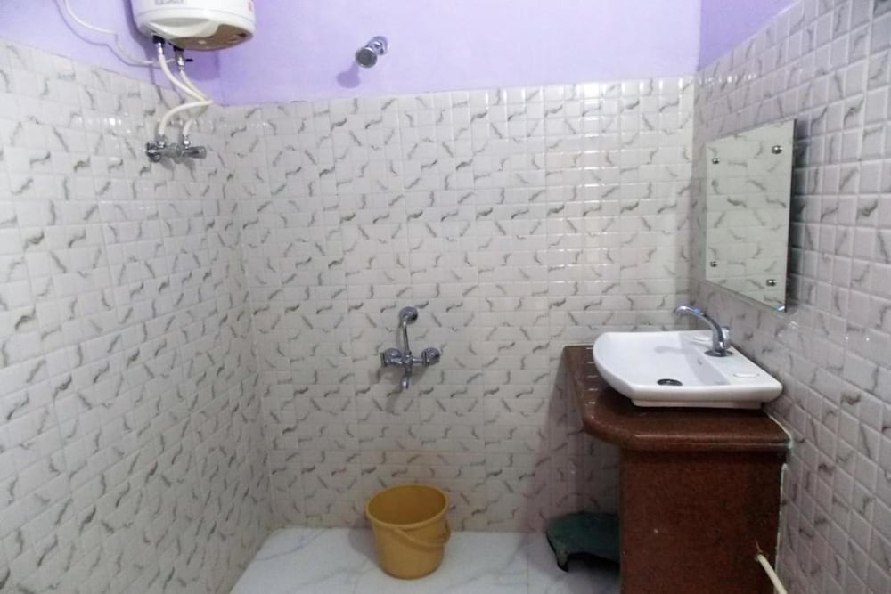 Deluxe Room - Photo 11