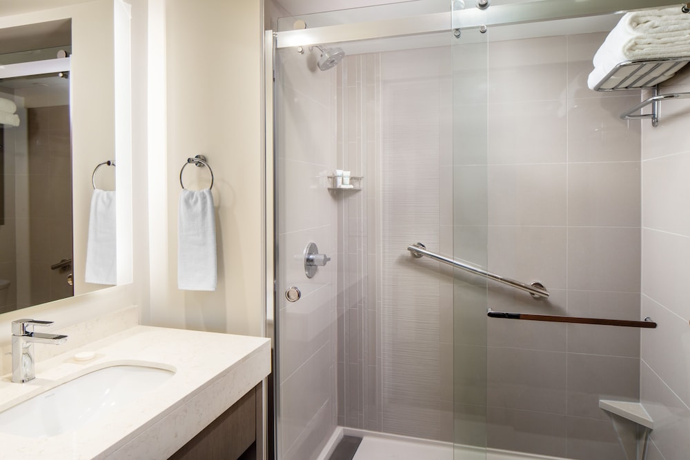 Suite, 1 Bedroom (High Floor) - Photo 5