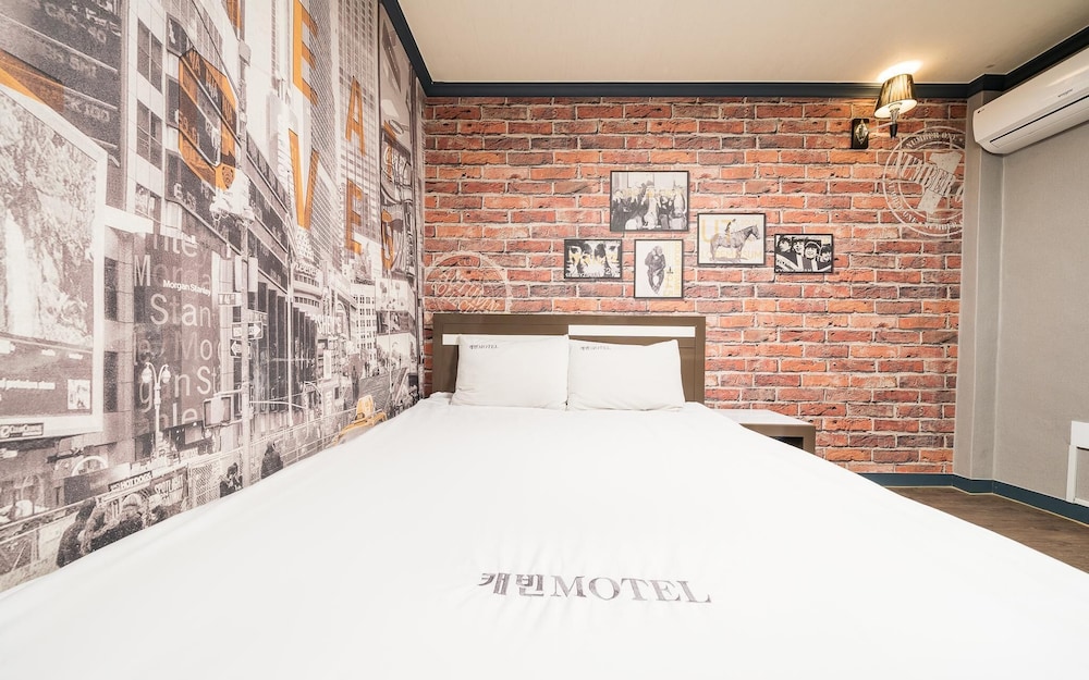 Room (Standard Room) - Photo 2