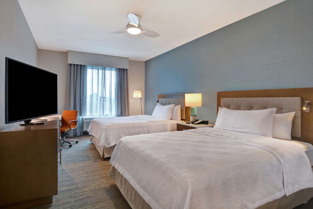 Suite, 2 Queen Beds, Accessible, Bathtub (Mobility & Hearing) photo 2