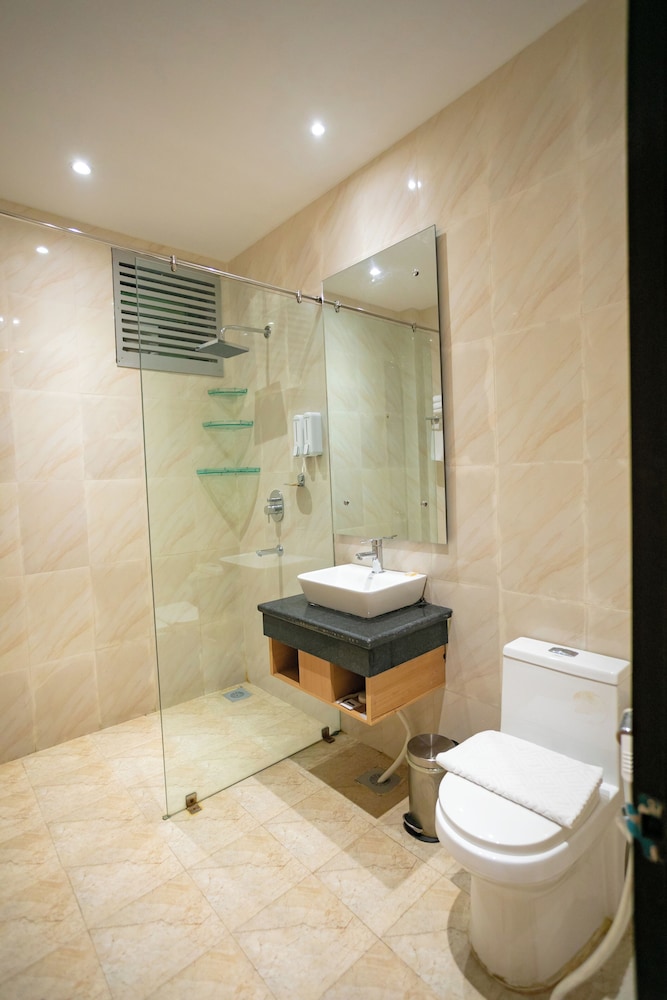 Royal Studio Suite photo 3