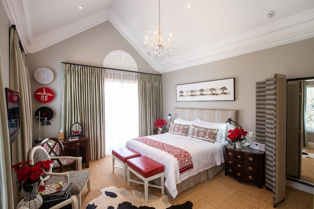 Luxury Double or Twin Room (Afro-Chic)