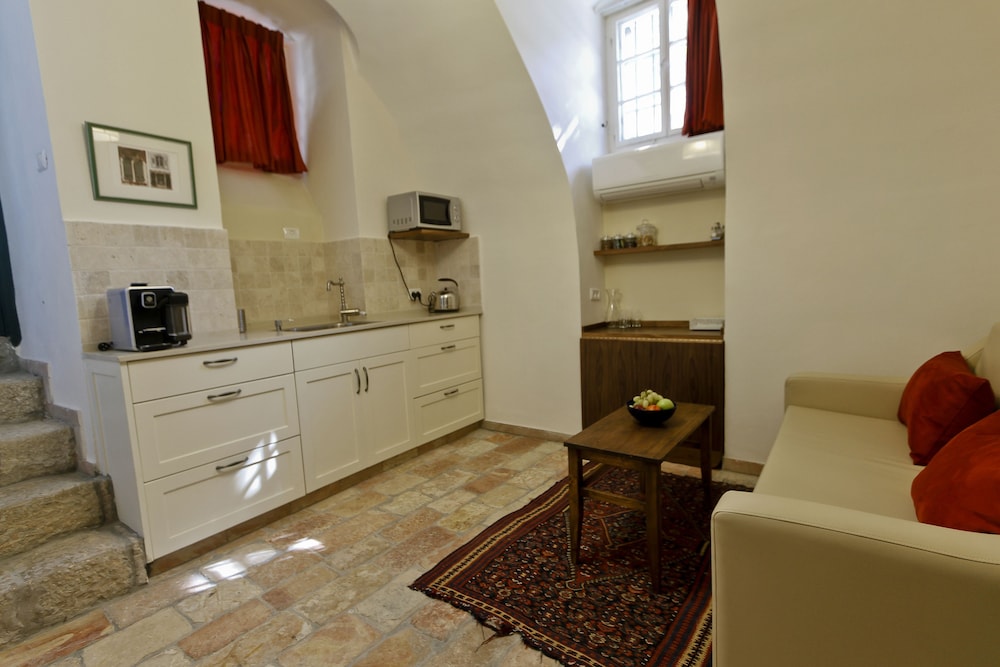 Luxury Suite photo 3