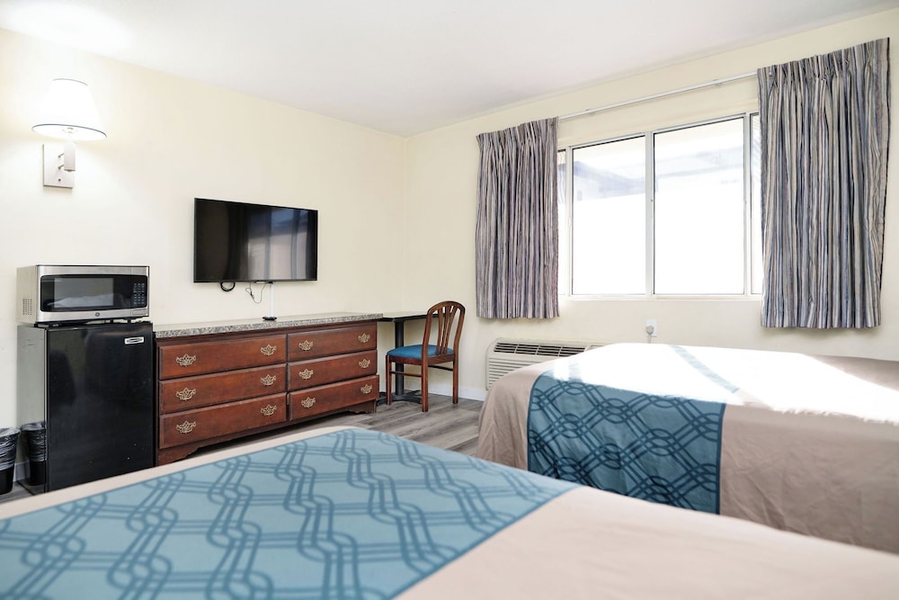 Standard Double Room - Photo 1
