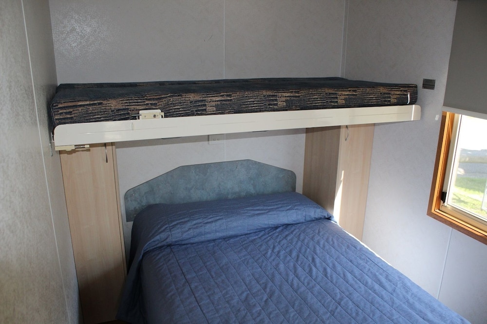 Executive Cabin, 2 Bedrooms, River View