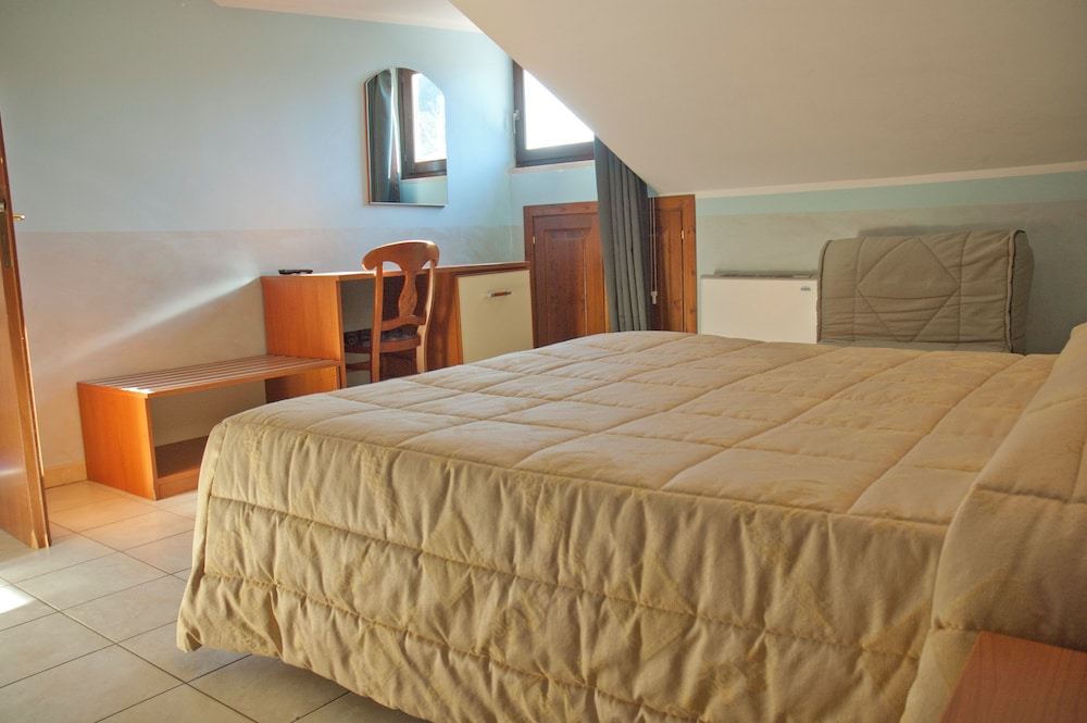 Classic Double or Twin Room photo 1