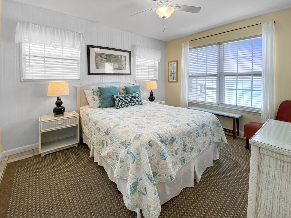 Condo, 3 Bedrooms