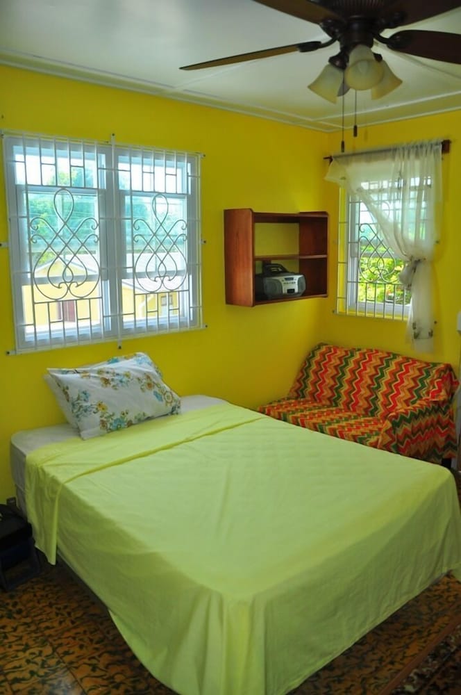 Chambre Standard, 1 lit double, balcon, vue piscine