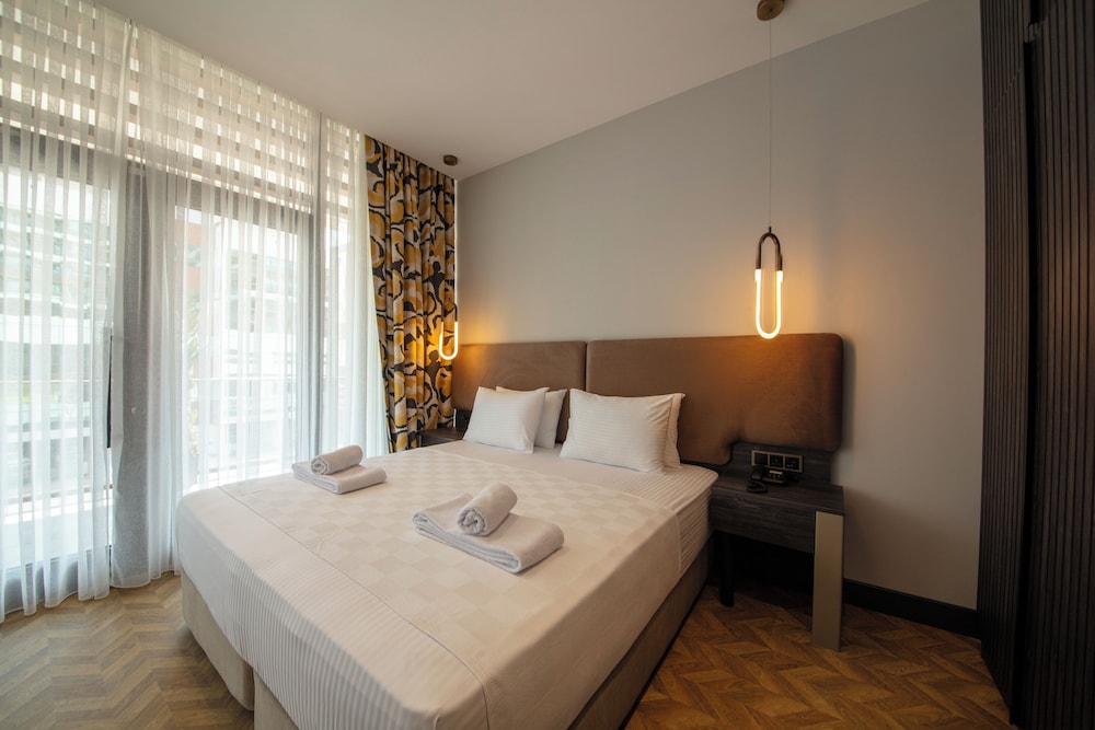 Superior Room with Balcony - Photo 1