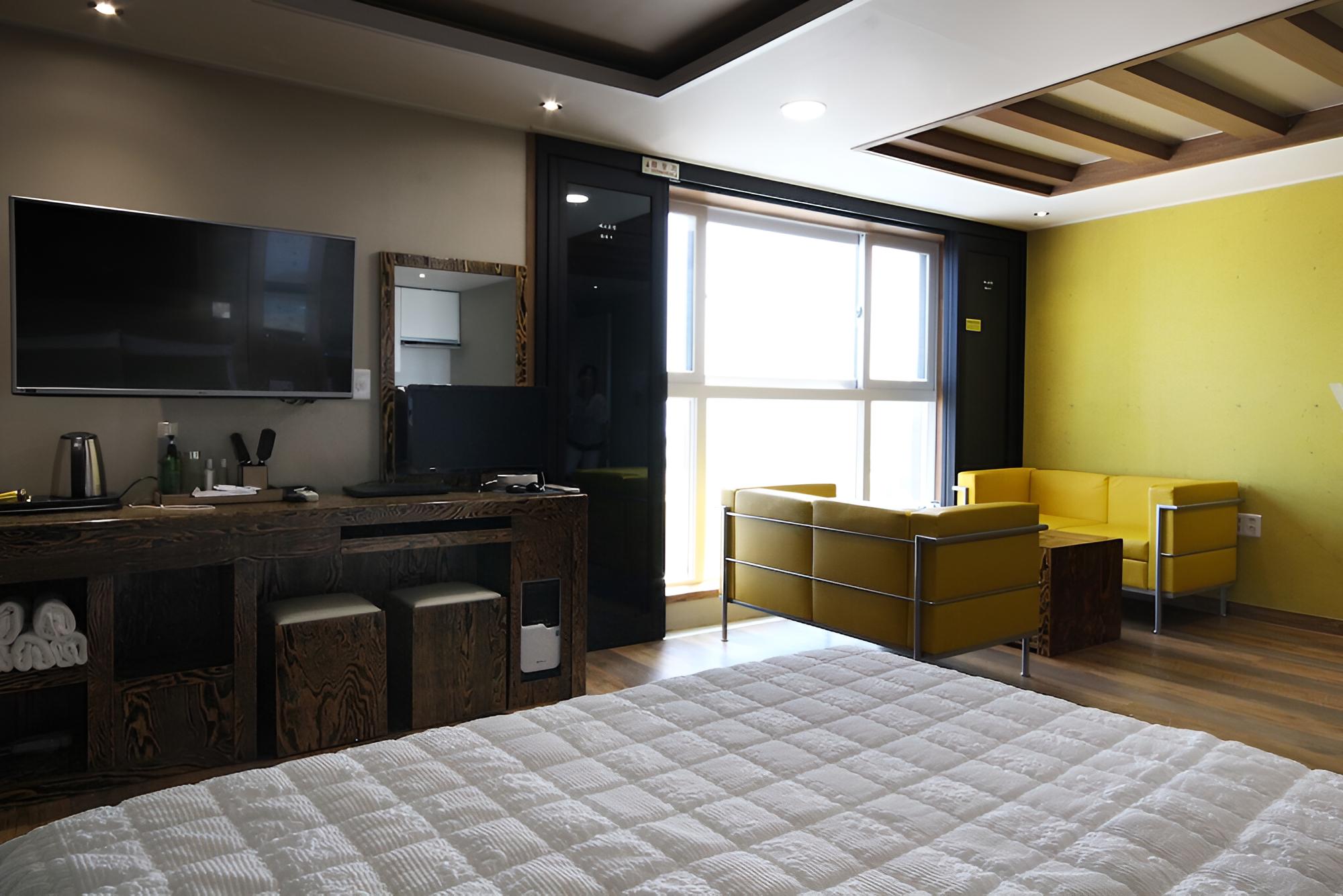 Room (Special Room) - Photo 13