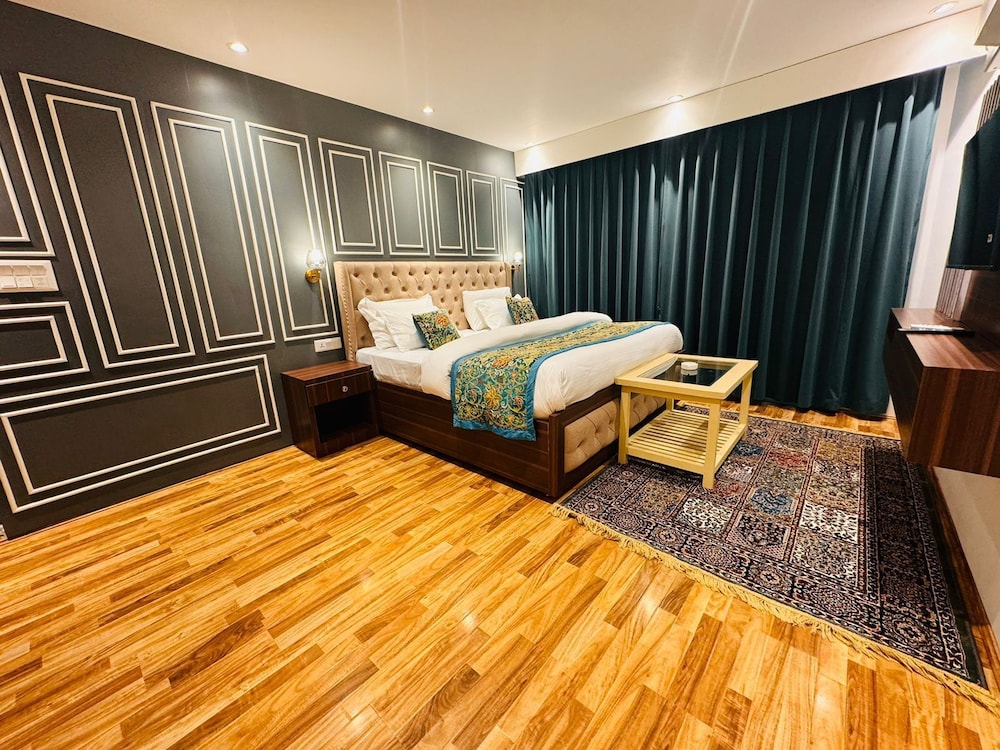 Classic Double Room, Smoking