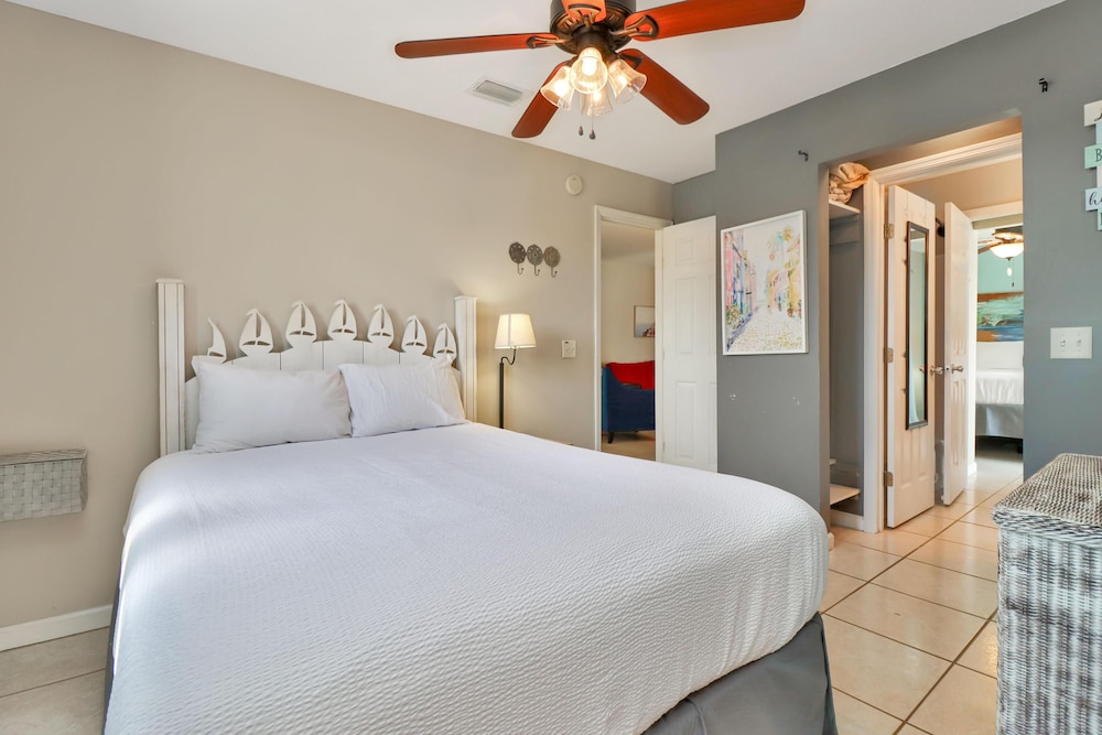 House, 2 Queen Beds (Flip Flop) photo 1