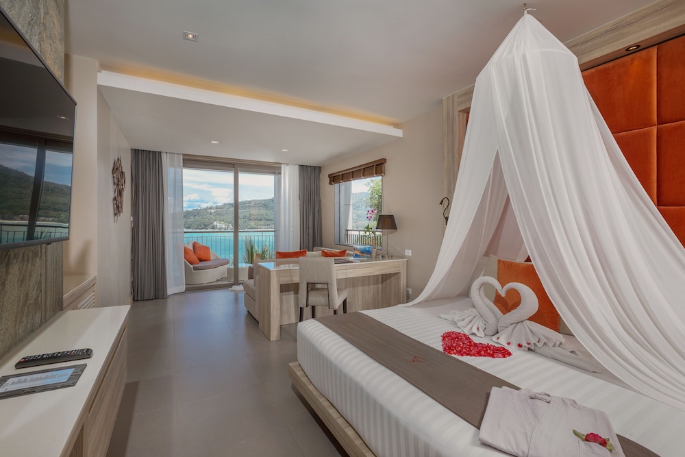 Sea View Honeymoon Suites - Photo 8