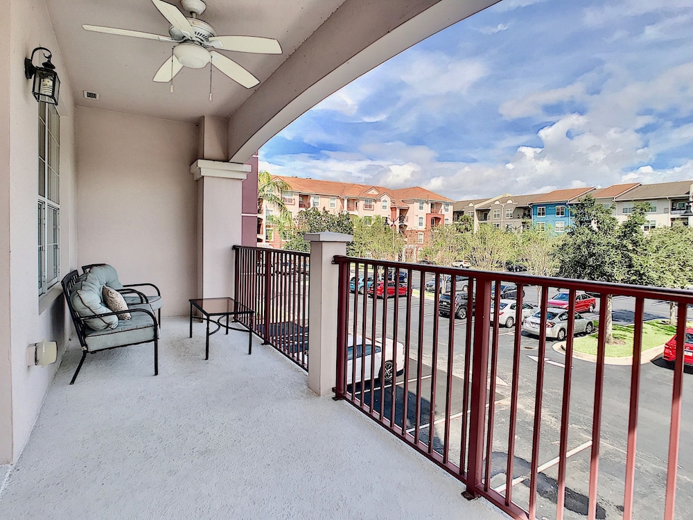 Premium Condo, 3 Bedrooms, 2 Bathrooms