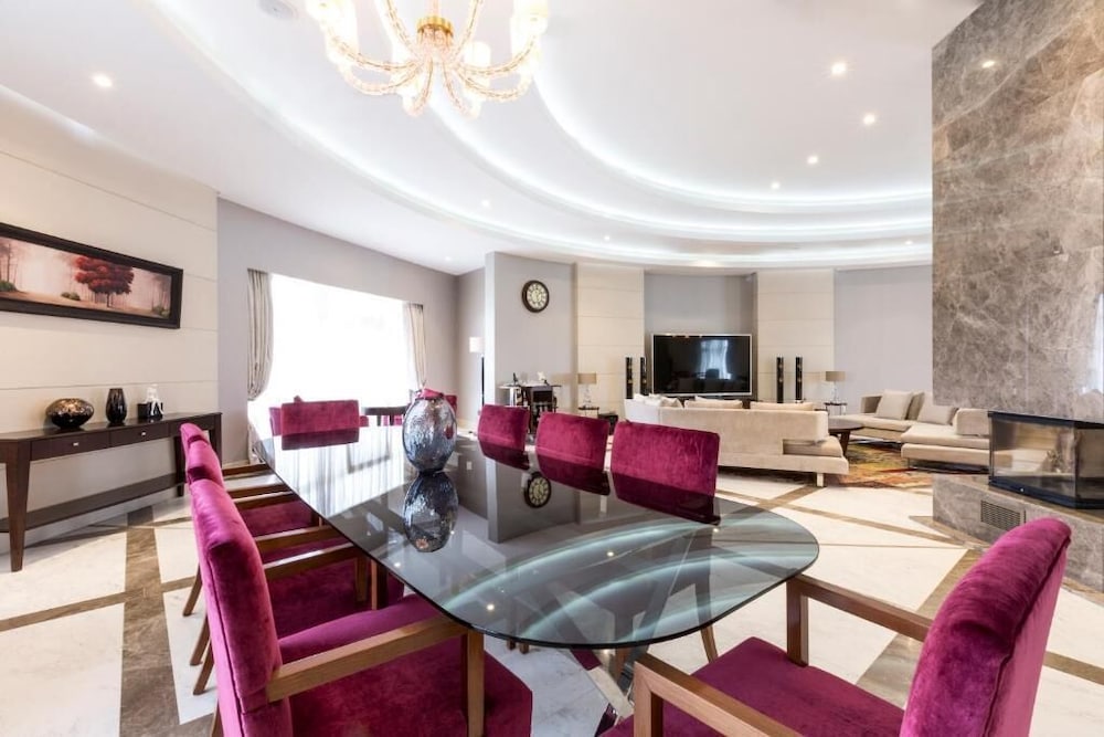 Exclusive Suite photo 2