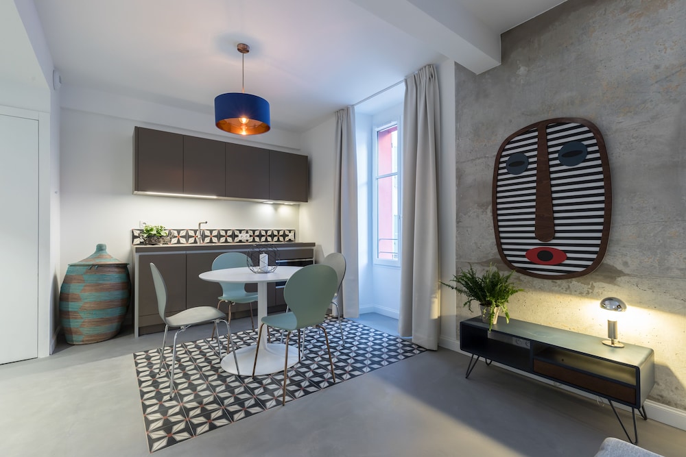 Classic Apartment TWO - Photo 7