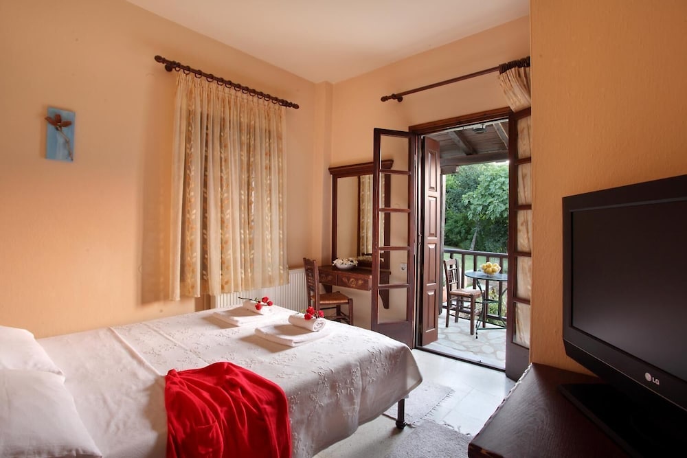 Double Room, Balcony, Sea View photo 3