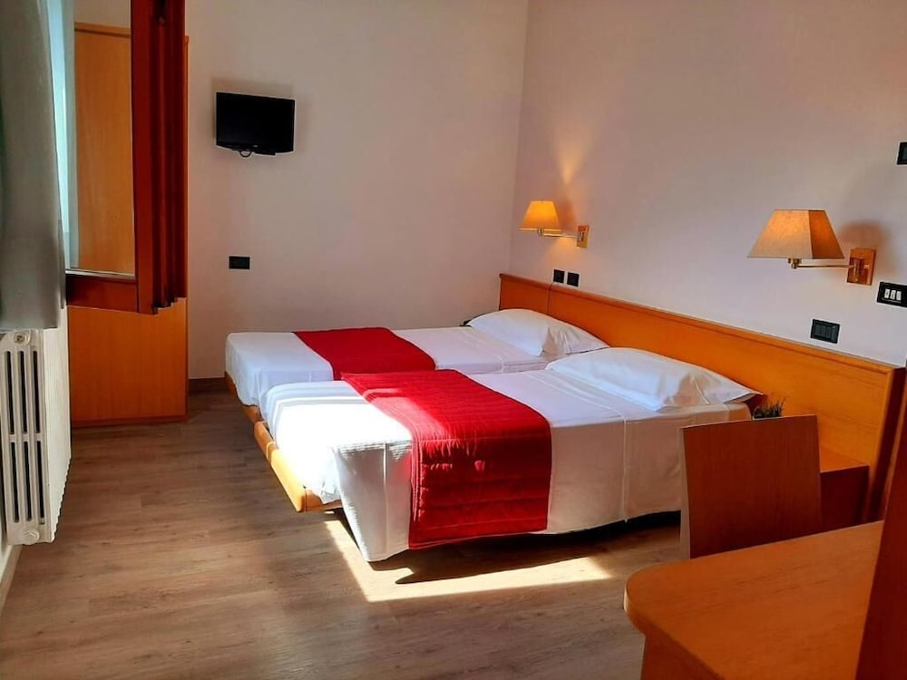 Basic Double or Twin Room