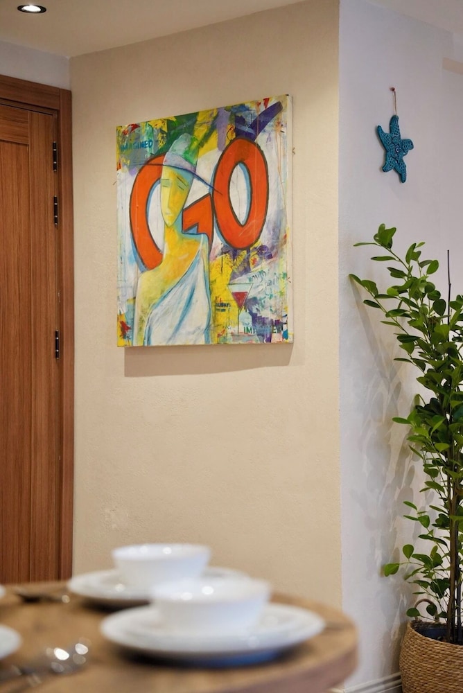 Family Studio 2nd photo 3