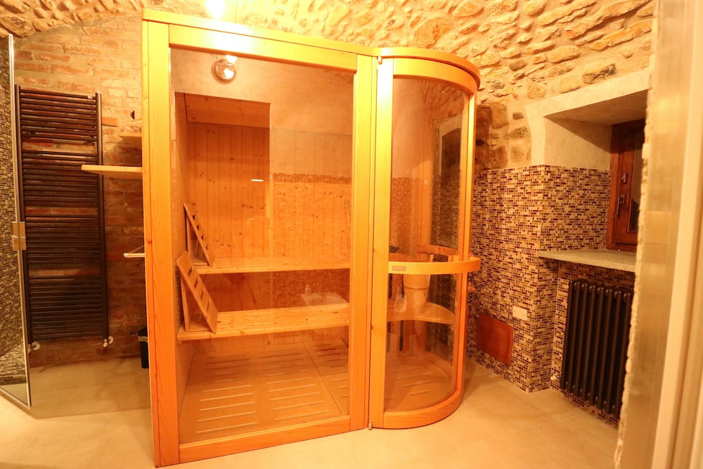 Exclusive Suite, Kitchen, Park View photo 3