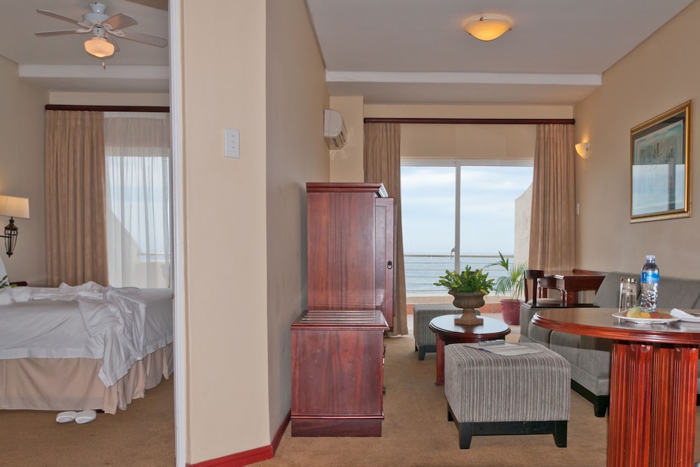 Suite, 1 Bedroom photo 2
