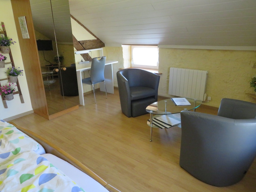 Comfort Double Room, Ensuite (Territoire de Belfort) - Photo 2