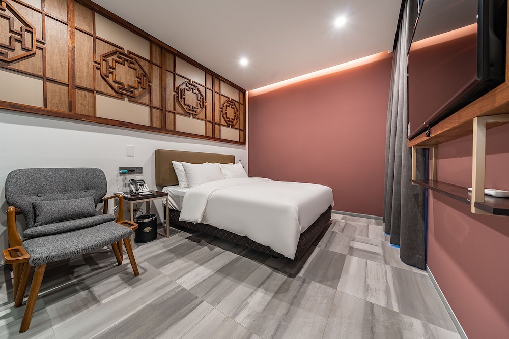 Standard Double Room - Photo 4