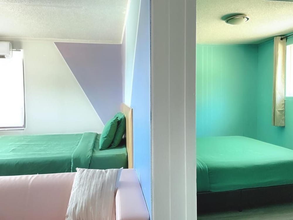 Family Apartment, 2 Queen Beds photo 3