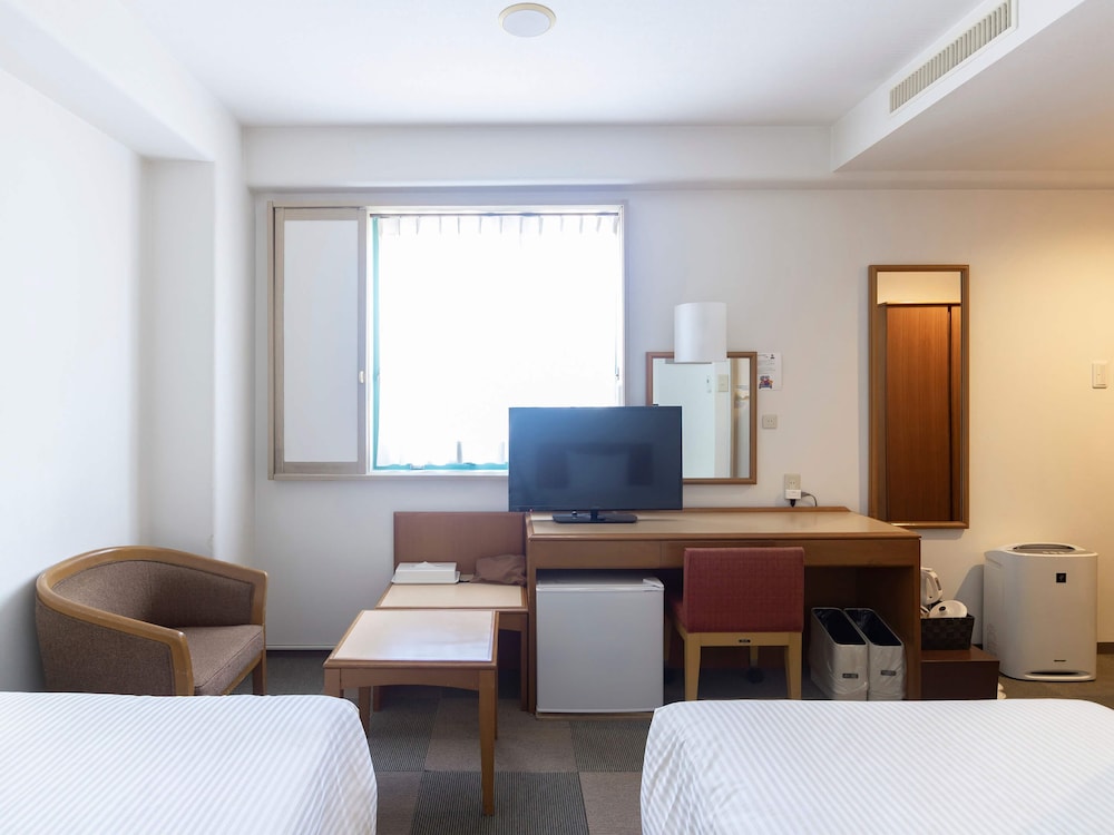 Twin Room, Smoking photo 3