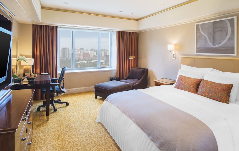 Executive Room, 1 King Bed, City View photo 2