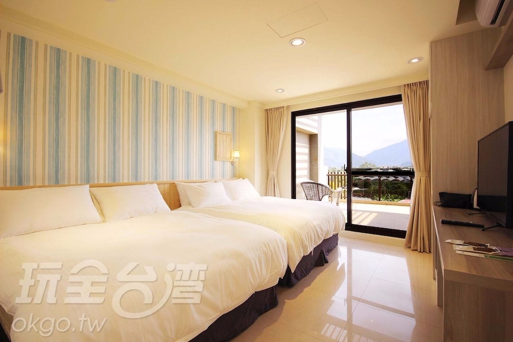 Family Quadruple Room photo 3