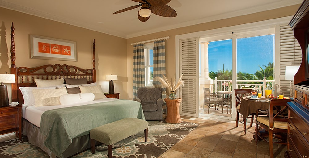 Club Suite, 1 Bedroom, Garden View (Beach House Club Level Junior Suite)
