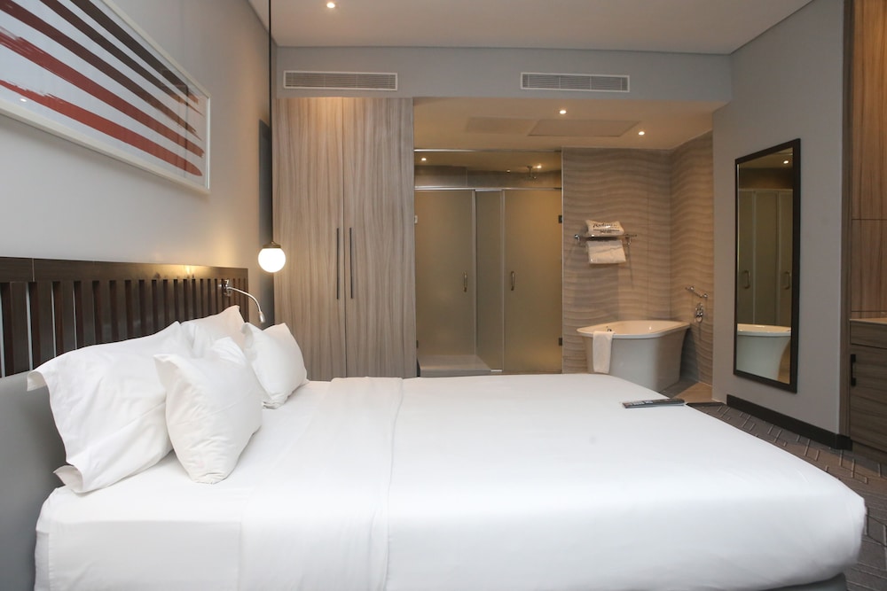 Premium Room - Photo 7