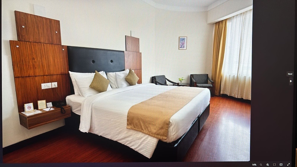 Deluxe Room, 1 King Bed - Photo 6