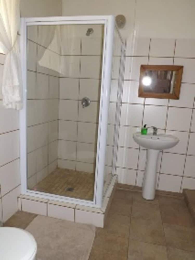 Standard Room photo 2