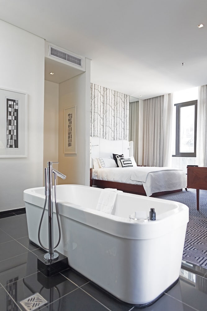 Executive Room (Square) - Photo 9