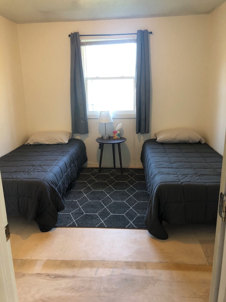 Basic Double or Twin Room photo 1