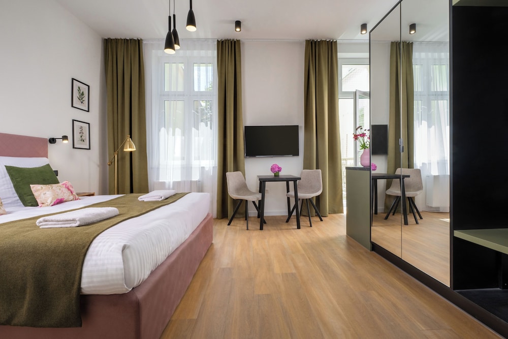 Premium Apartment - Photo 11